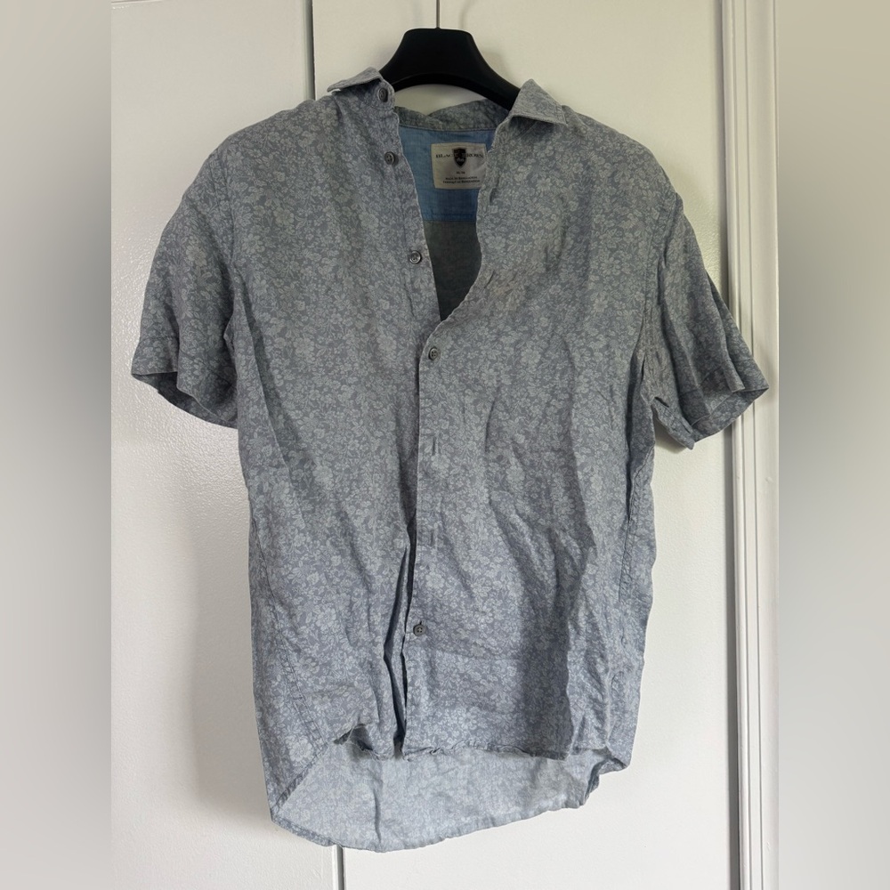 Men’s Short Sleeve Button Down Gray Floral